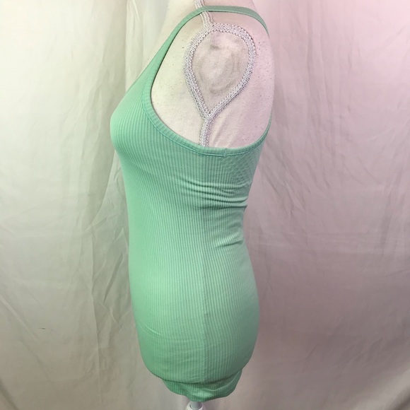 Lululemon Ribbed Tank - Picture 3 of 5